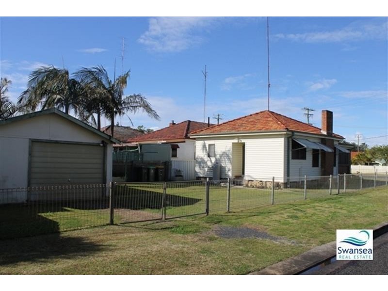 12 Beach St, Belmont South NSW 2280