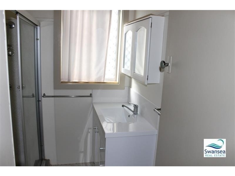 12 Beach St, Belmont South NSW 2280