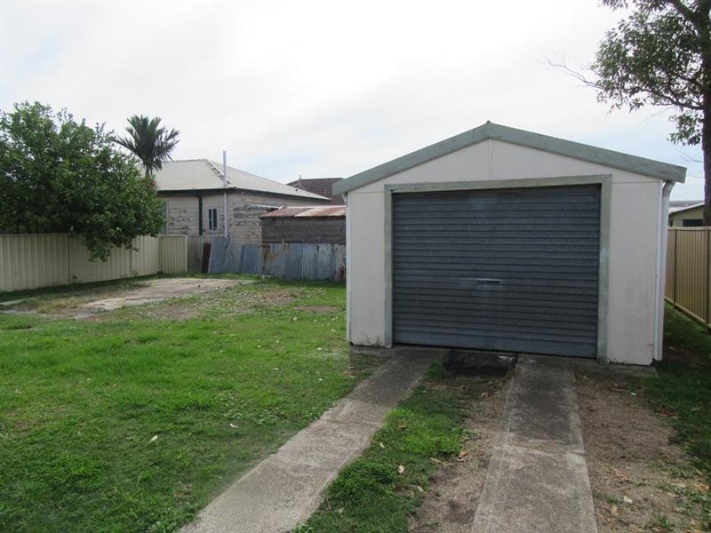 13 Lake  Rd, Swansea NSW 2281