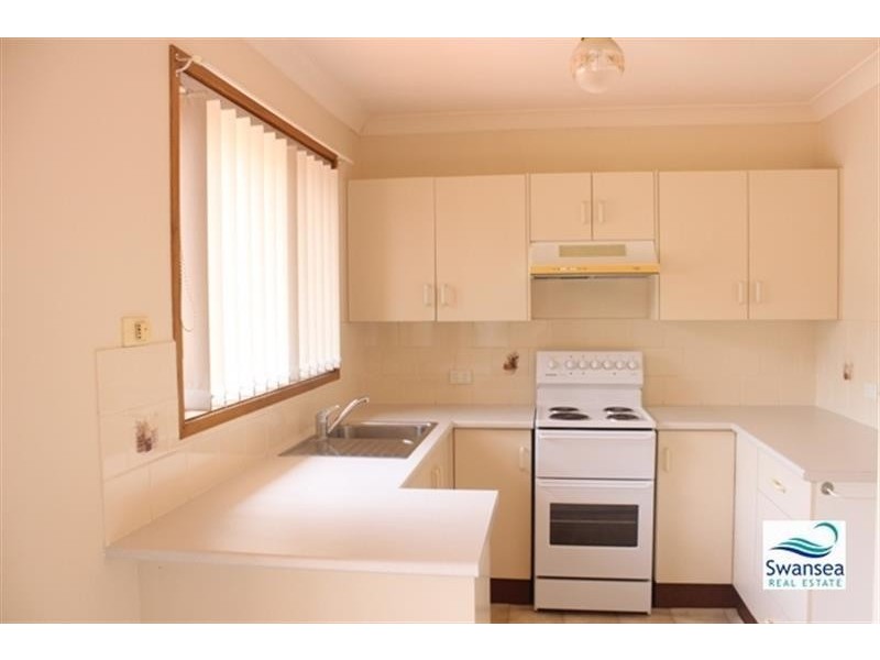 2/23 Wood St, Swansea NSW 2281