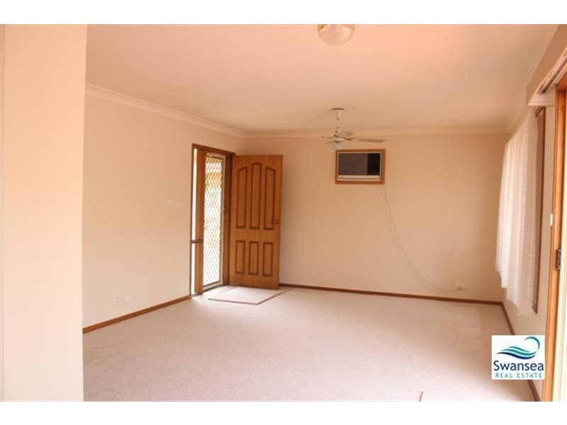 2/23 Wood St, Swansea NSW 2281