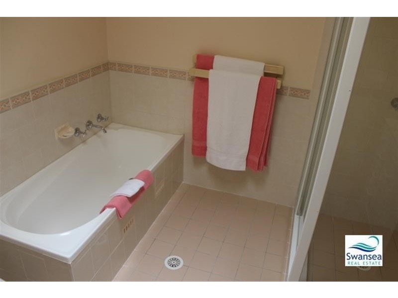 2/23 Wood St, Swansea NSW 2281