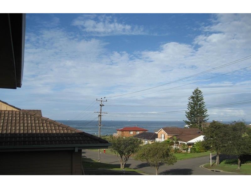 15 Bligh Ave, Caves Beach NSW 2281