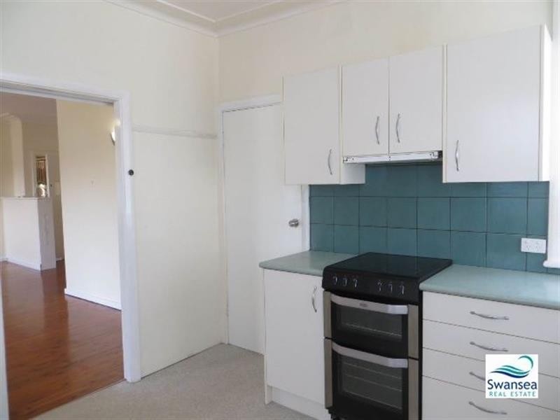 214 Parbury Rd, Swansea NSW 2281