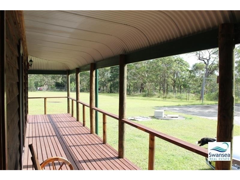 30 Summerland Rd, Summerland Point NSW 2259