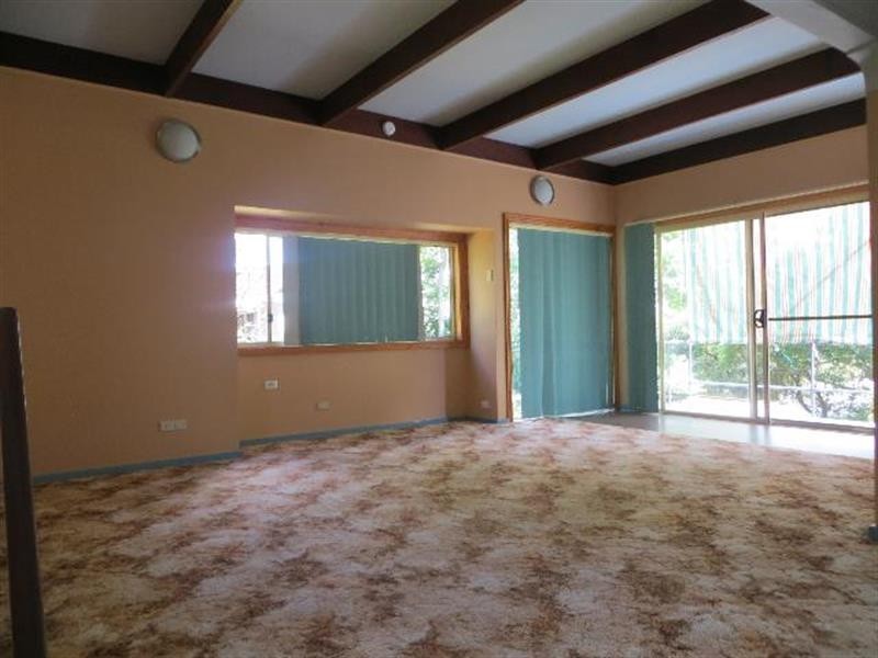 8 Government Rd, Nords Wharf NSW 2281