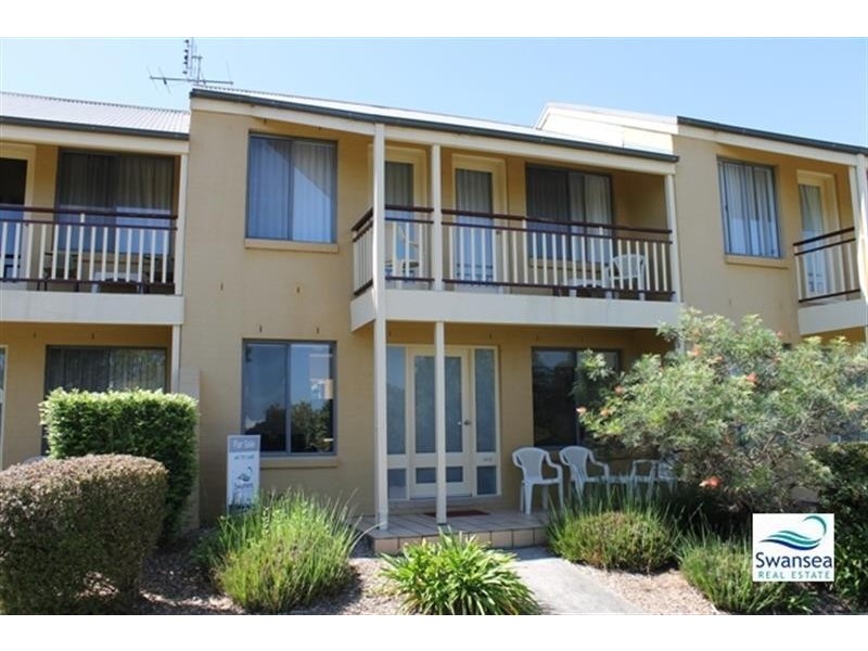 402 Currawong Cct, Cams Wharf NSW 2281