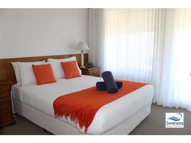 402 Currawong Cct, Cams Wharf NSW 2281