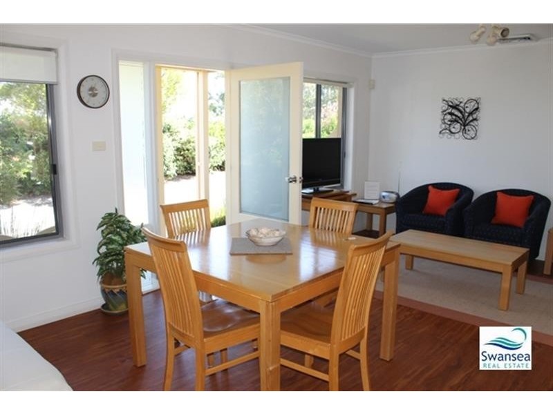 402 Currawong Cct, Cams Wharf NSW 2281