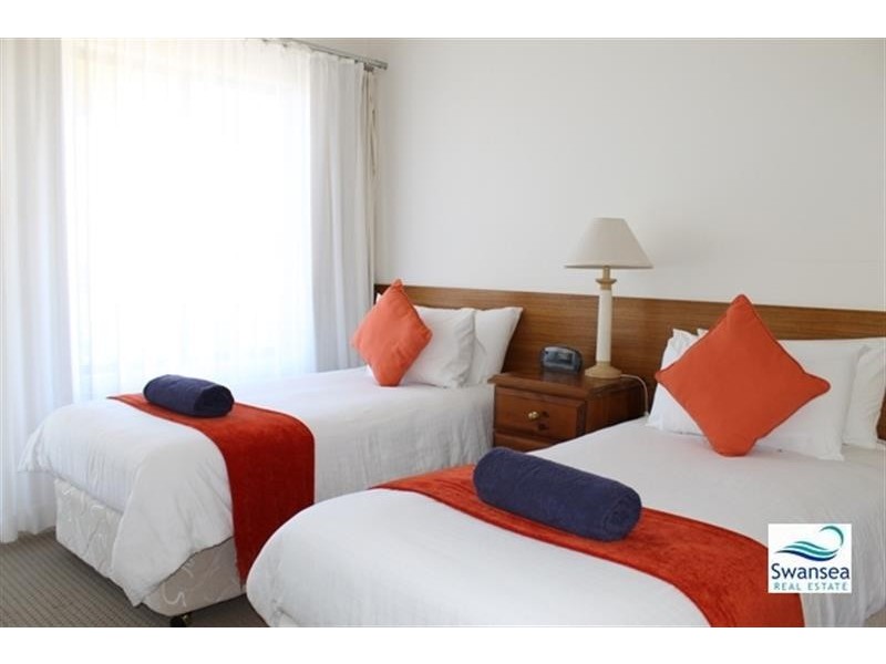 402 Currawong Cct, Cams Wharf NSW 2281