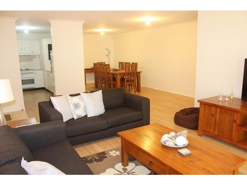 41 Tasman  Ct, Caves Beach NSW 2281