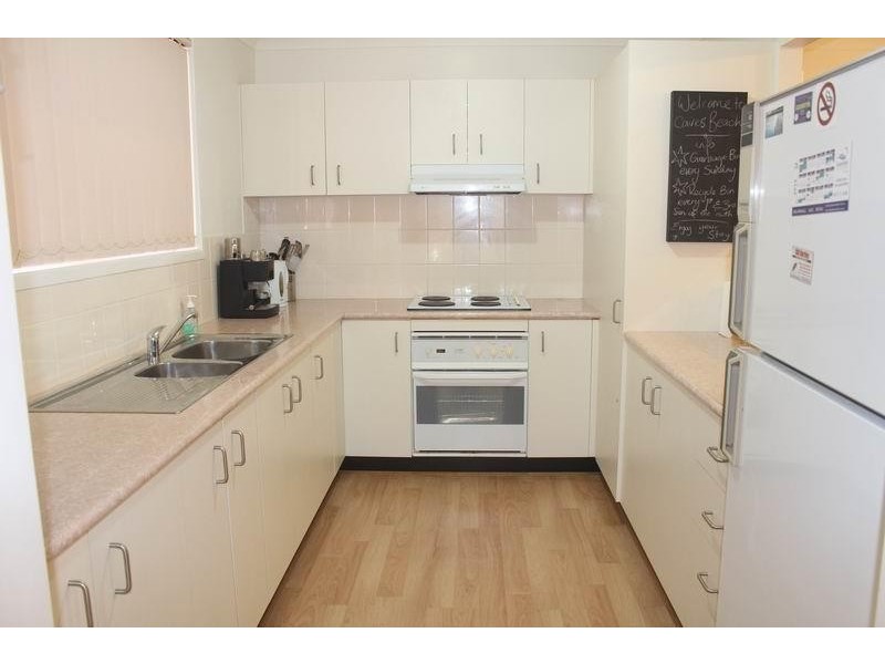 41 Tasman  Ct, Caves Beach NSW 2281