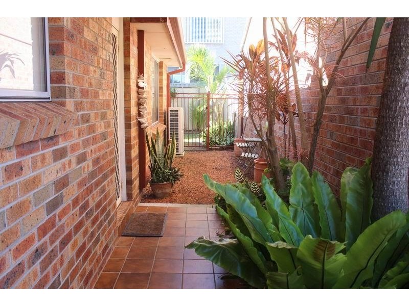 41 Tasman  Ct, Caves Beach NSW 2281