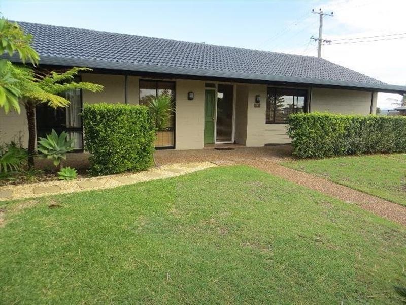 54 Pacific Dr, Swansea Heads NSW 2281