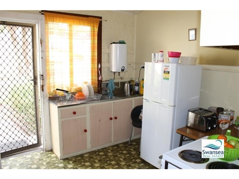 210 Parbury Rd, Swansea NSW 2281