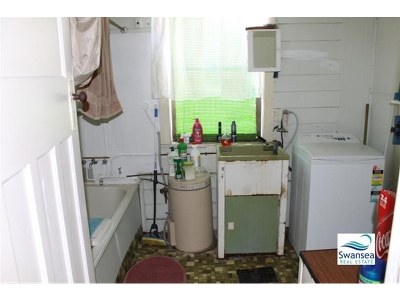210 Parbury Rd, Swansea NSW 2281