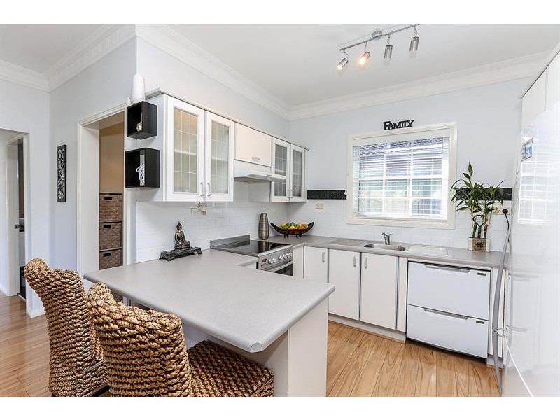 128 Lakeview Pde, Blacksmiths NSW 2281