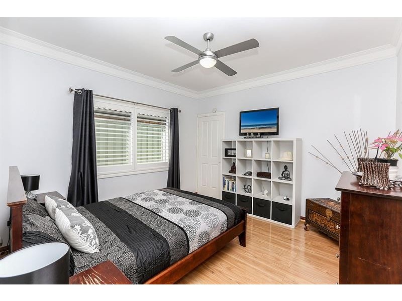 128 Lakeview Pde, Blacksmiths NSW 2281