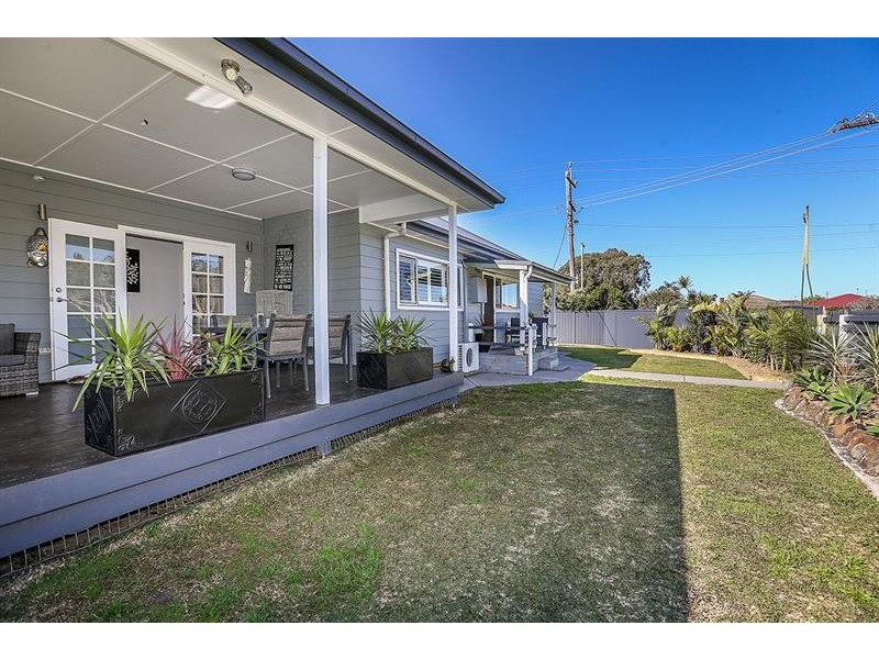 128 Lakeview Pde, Blacksmiths NSW 2281
