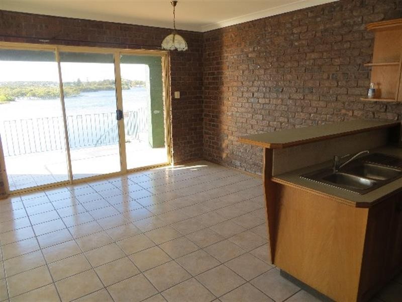 3/161 Bowman St, Swansea NSW 2281