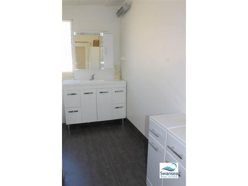 70 Pelican St, Swansea NSW 2281