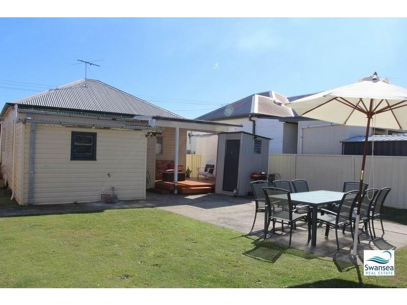 70 Pelican St, Swansea NSW 2281