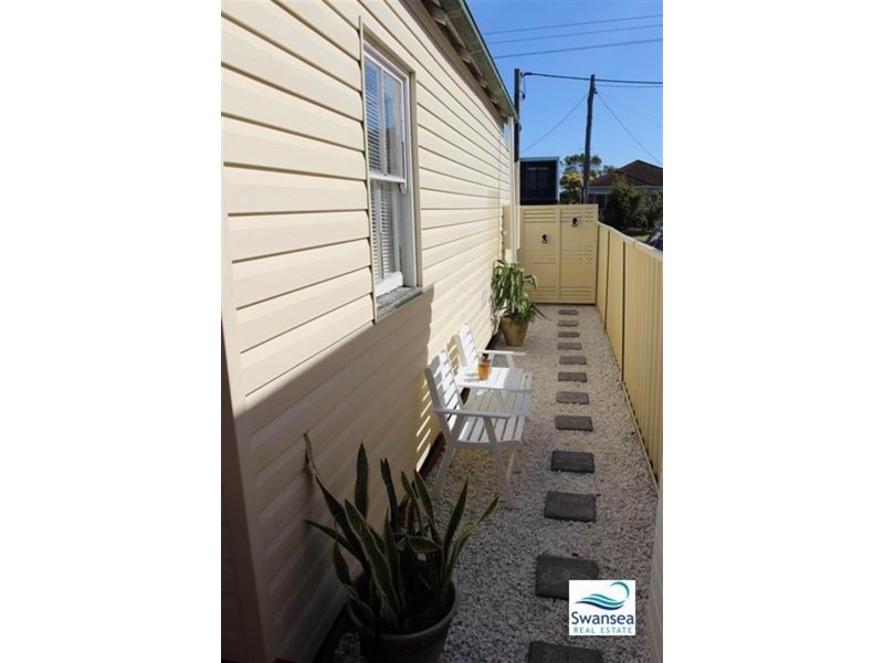 70 Pelican St, Swansea NSW 2281