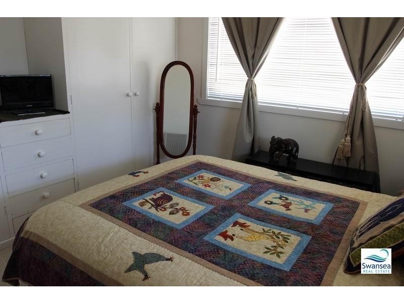 70 Pelican St, Swansea NSW 2281