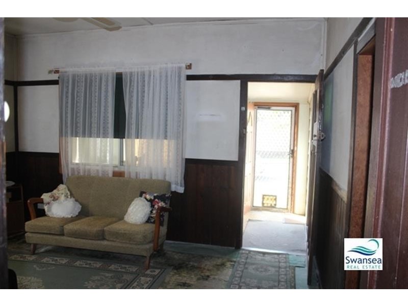 8 Waterview Rd, Nords Wharf NSW 2281