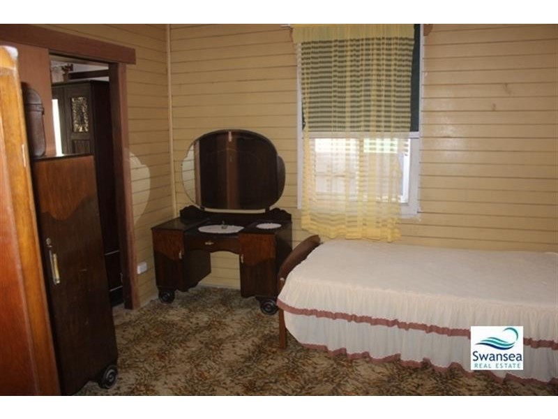 8 Waterview Rd, Nords Wharf NSW 2281