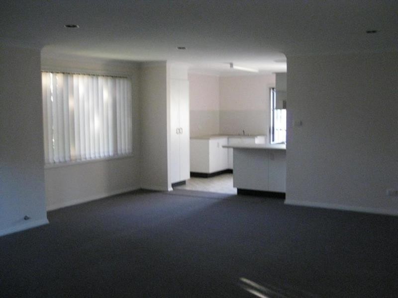 1/5 Caves Beach Rd, Caves Beach NSW 2281