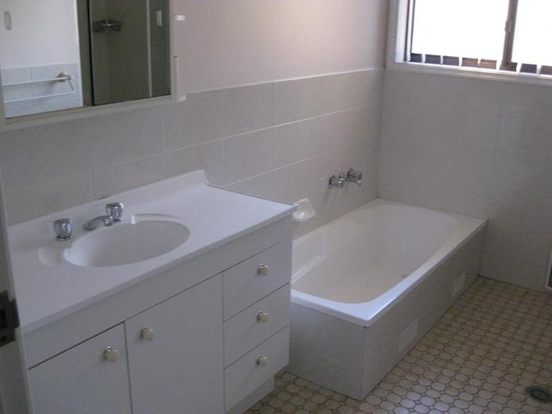 1/5 Caves Beach Rd, Caves Beach NSW 2281