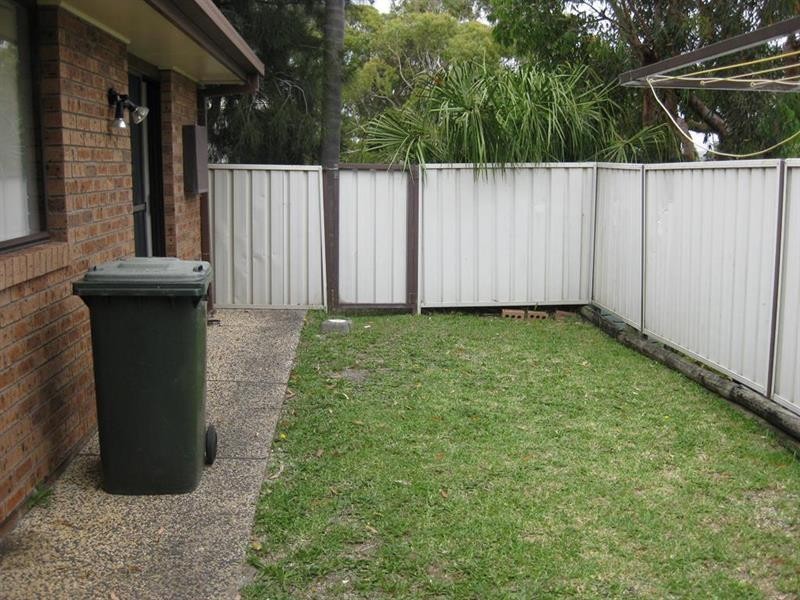 1/5 Caves Beach Rd, Caves Beach NSW 2281