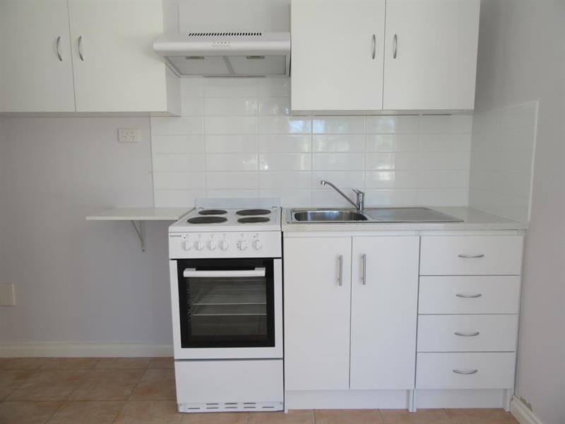 8a Palm Tree Cres, Caves Beach NSW 2281