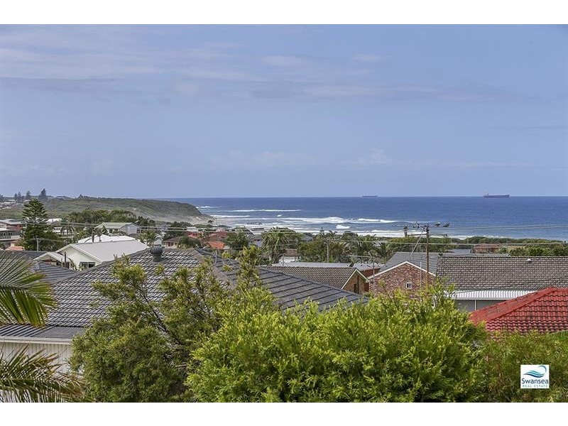 47 Park Ave, Caves Beach NSW 2281