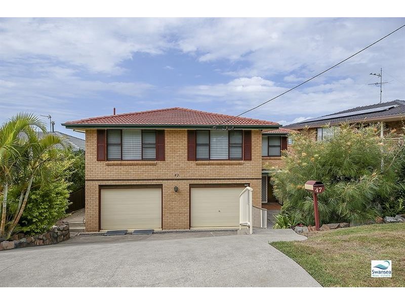 47 Park Ave, Caves Beach NSW 2281