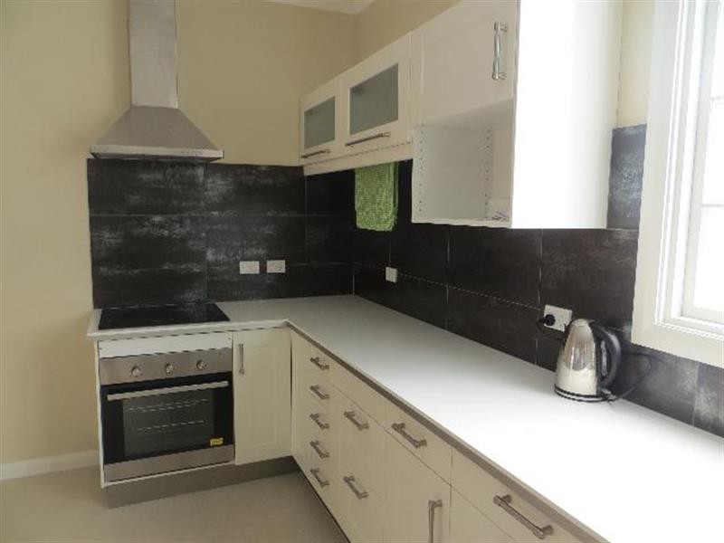 18 Copper Valley Cl, Caves Beach NSW 2281