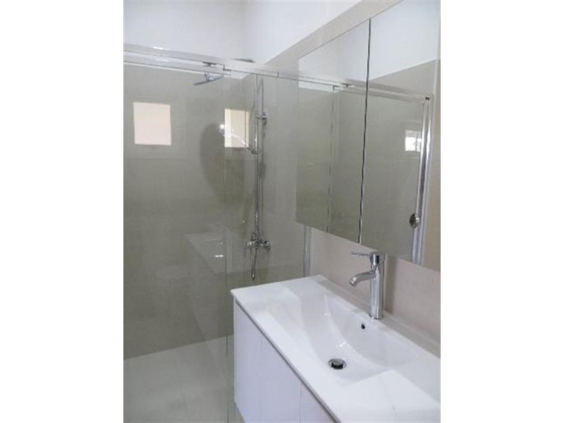 18 Copper Valley Cl, Caves Beach NSW 2281