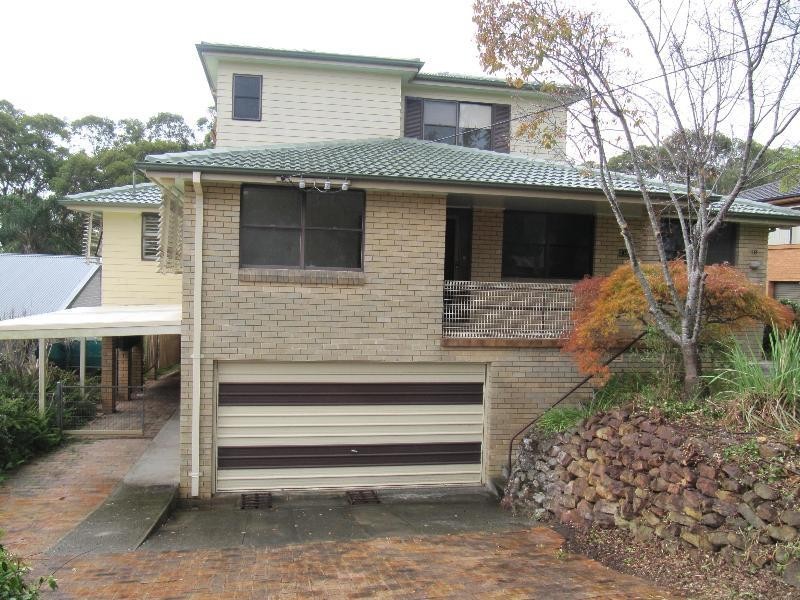 10 Omaru Cl, Nords Wharf NSW 2281