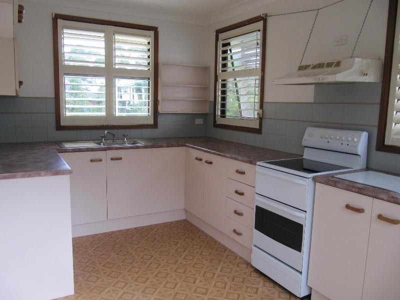 10 Omaru Cl, Nords Wharf NSW 2281
