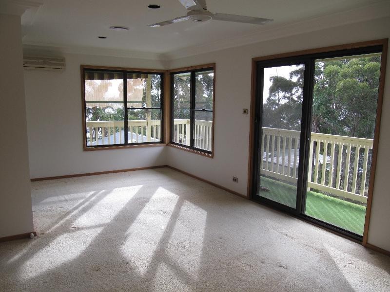 10 Omaru Cl, Nords Wharf NSW 2281
