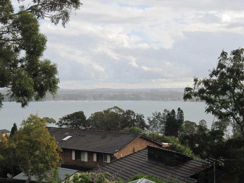 10 Omaru Cl, Nords Wharf NSW 2281