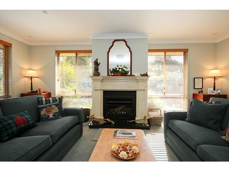 21 Ben Nevis Cct, Bundanoon NSW 2578