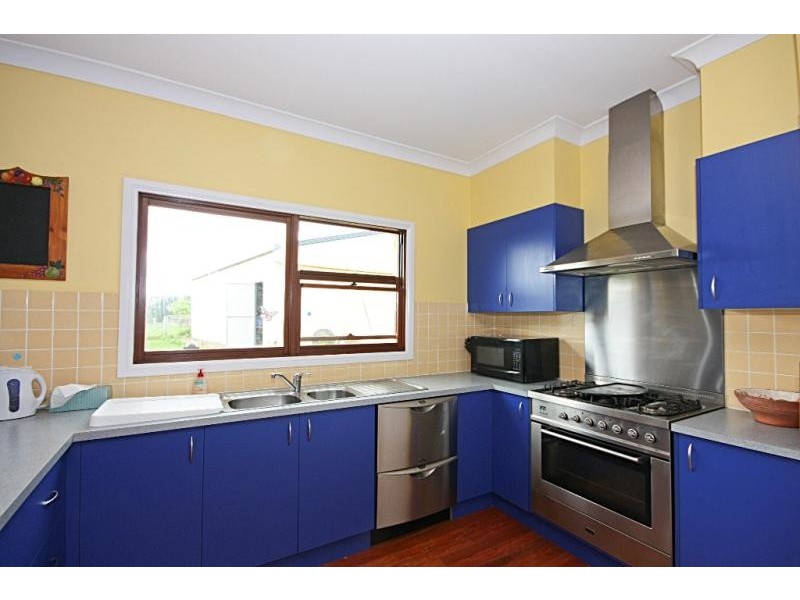 3 Ardross Ave, Bundanoon NSW 2578