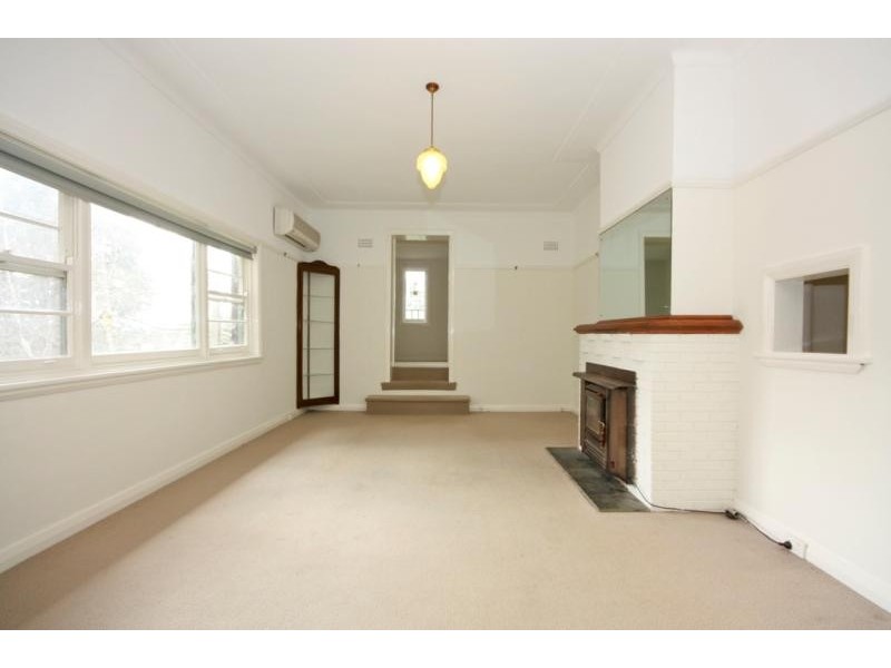 2 Hawthorne St, Bundanoon NSW 2578