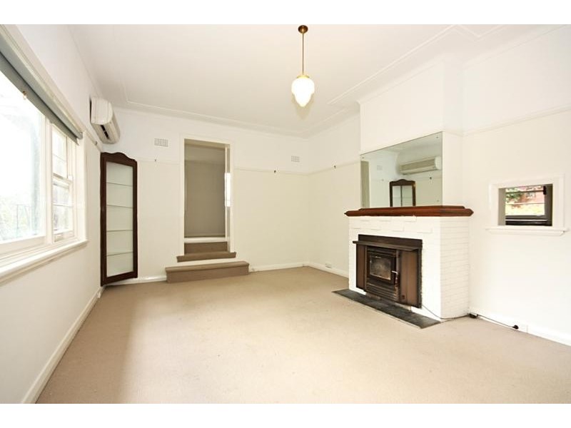 2 Hawthorne St, Bundanoon NSW 2578