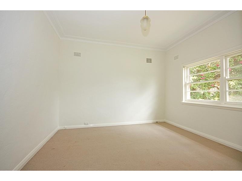 2 Hawthorne St, Bundanoon NSW 2578