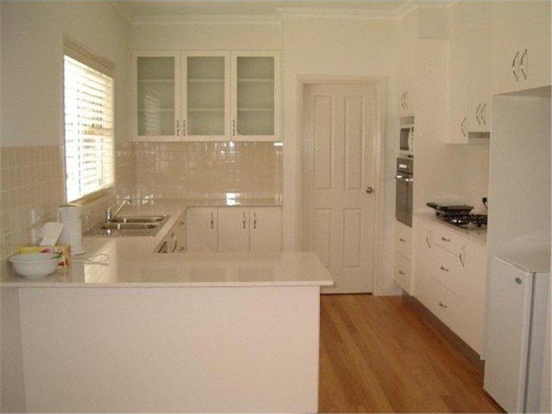 2 Robbie Burns Pl, Bundanoon NSW 2578