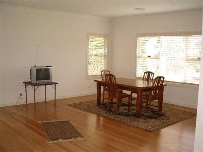 2 Robbie Burns Pl, Bundanoon NSW 2578