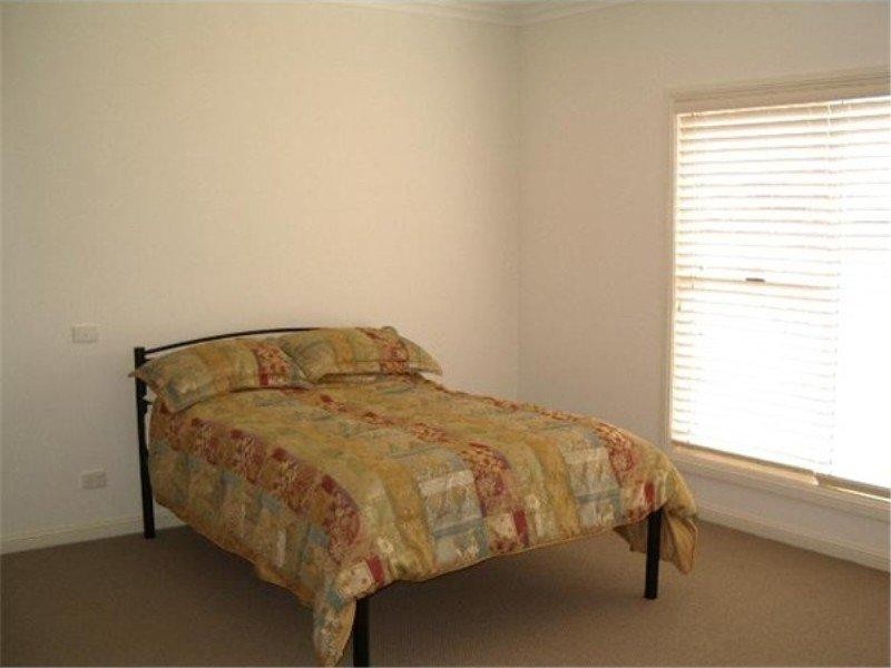 2 Robbie Burns Pl, Bundanoon NSW 2578